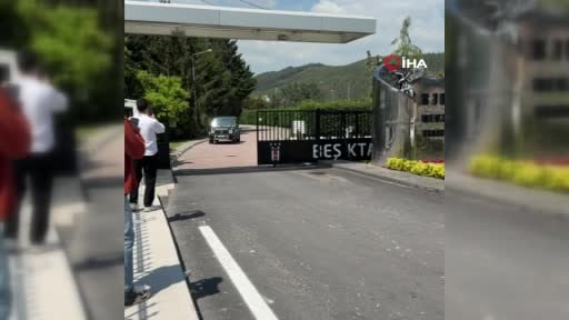Beşiktaş Kulübü Başkanı Serdal Adalı ile Teknik Direktör Sergen Yalçın arasındaki toplantı sonra...