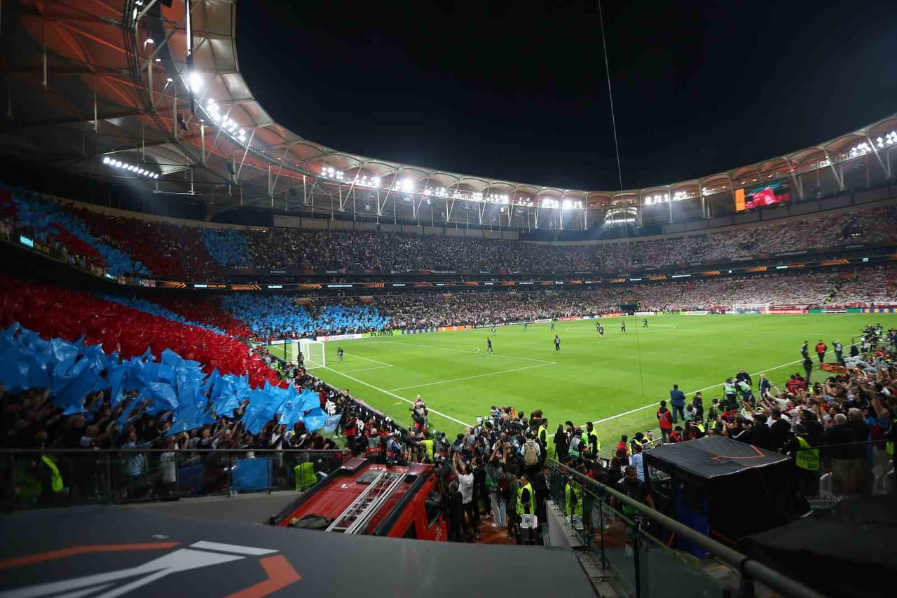 BEŞİKTAŞ PARK’TA OYNANAN UEFA AVRUPA LİGİ FİNALİNDE İNGİLİZ EKİBİ ASTON VİLLA, ALMAN TEMSİLCİSİ...