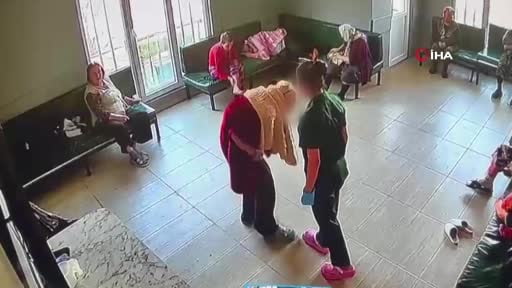 Beylikdüzü’nde yaşlı bakım merkezinde skandal görüntüler: Hastaya şiddet ve tükürme...