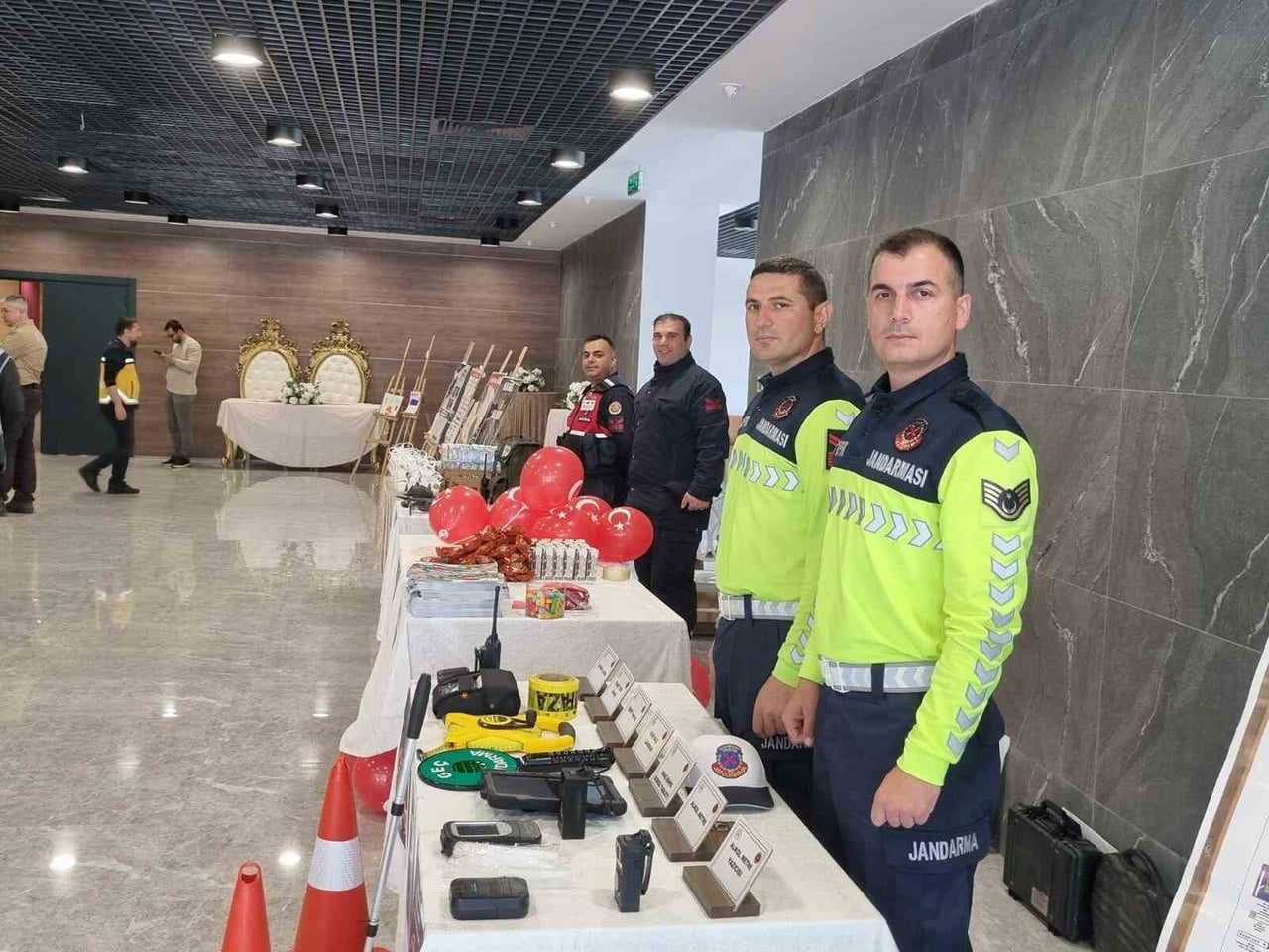 BİLECİK'İN GÖLPAZARI İLÇESİNDE TRAFİK HAFTASI ETKİNLİĞİ KAPSAMINDA FAALİYET...