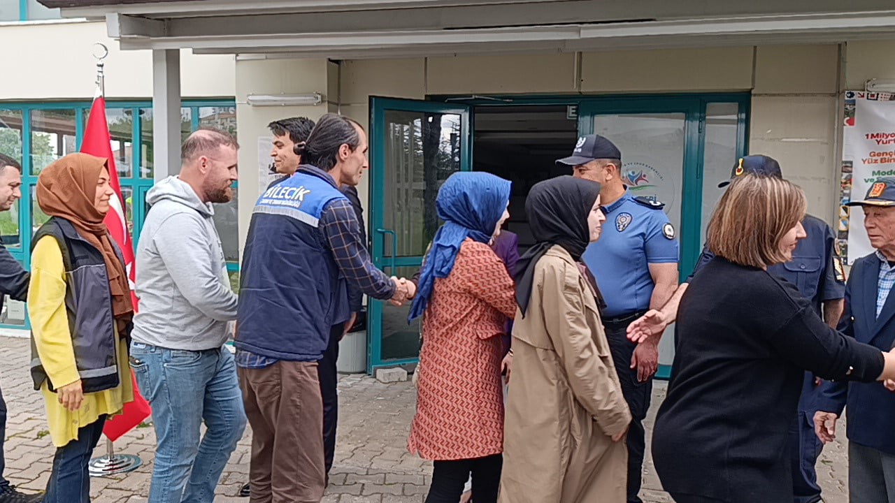 BİLECİK'İN PAZARYERİ İLÇESİNDE KURBAN BAYRAMI DOLAYISIYLA DÜZENLENEN PROTOKOL BAYRAMLAŞMA PROGRAMI...