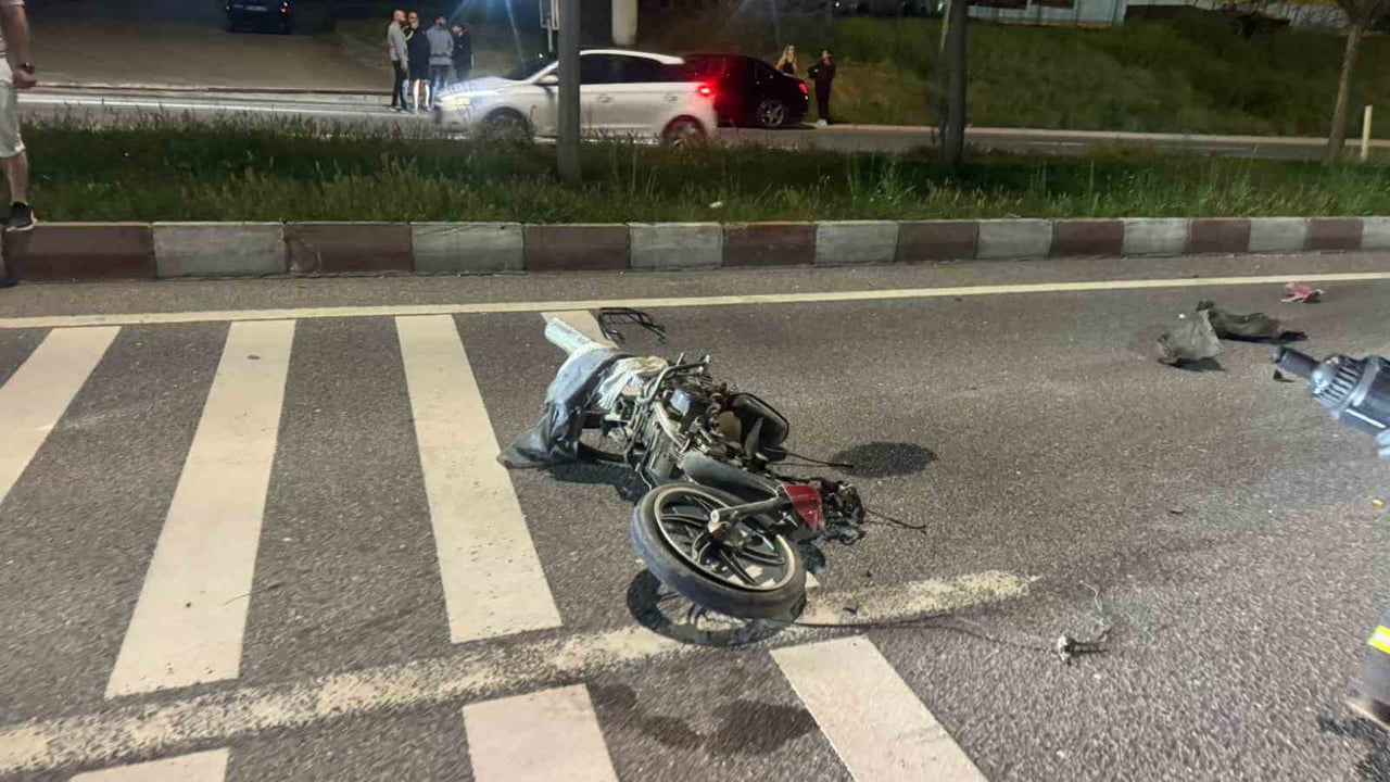 BİLECİK'TE FECİ KAZA, MOTOSİKLET SÜRÜCÜSÜ AĞIR YARALANDI