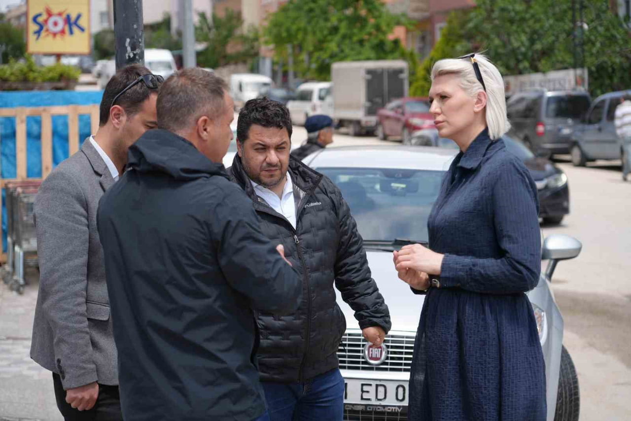 BİLECİK'TE KANALİZASYON VE MAZGAL TEMİZLİĞİ YAPILDI