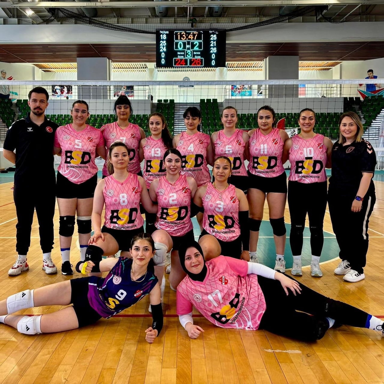 BİLECİK KIZ VOLEYBOL TAKIMI TÜRKİYE YARI FİNALİNE YÜKSELDİ
