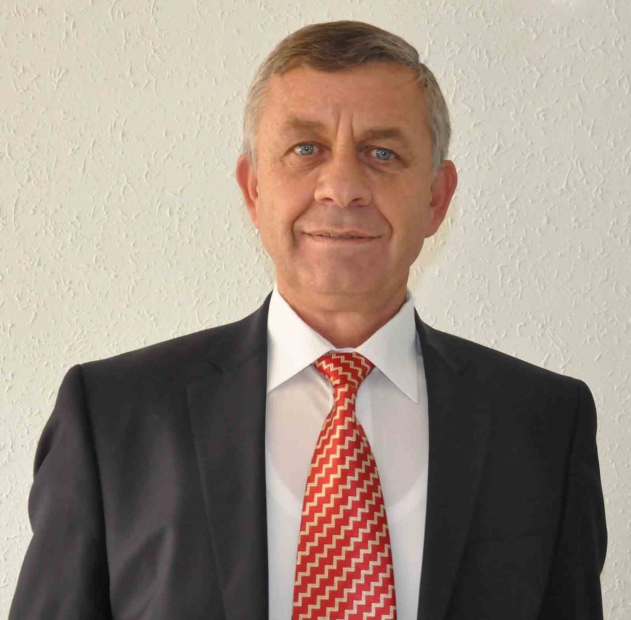 BİLECİK SİYASETİNİN UNUTULMAZ İSİMLERİNDEN BİRİ OLAN NAZMİ CEYHAN, GÖZYAŞLARI VE DUALARLA SON...