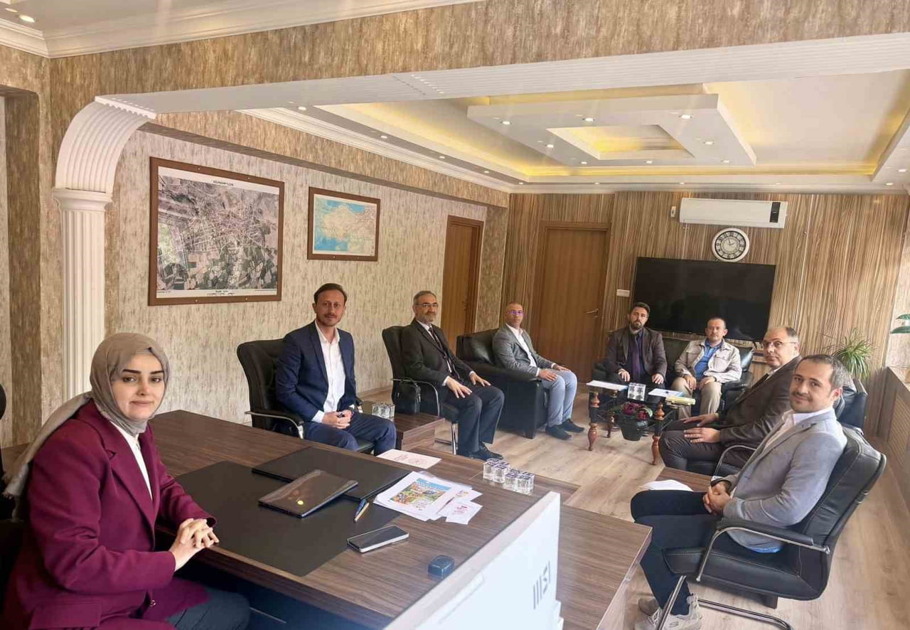 BİLECİK’TE ÇOCUK VE AİLELERE YÖNELİK PROJELER MASAYA YATIRILDI
