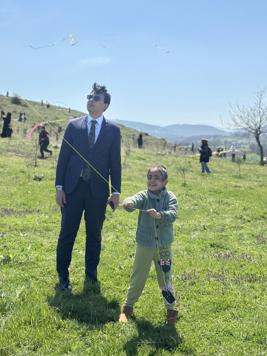 BİLECİK’TE GÖKYÜZÜ UÇURTMALAR İLE RENKLENDİ