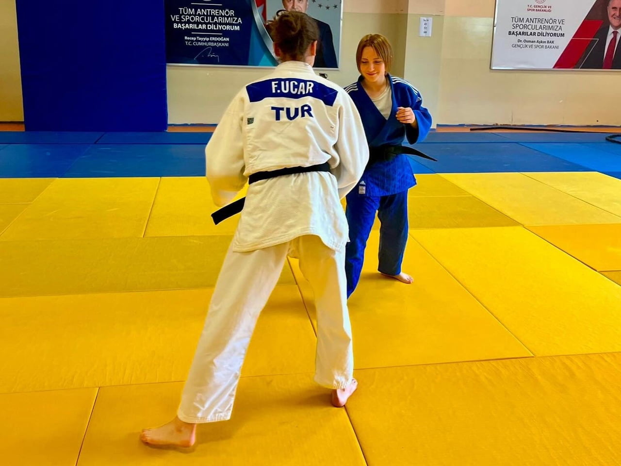 BİLECİK’TE JUDO TURNUVASINDA MADALYALAR SAHİPLERİNİ BULDU