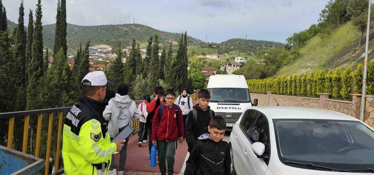 BİLECİK’TE OKUL SERVİS ARAÇLARI DENETLENDİ