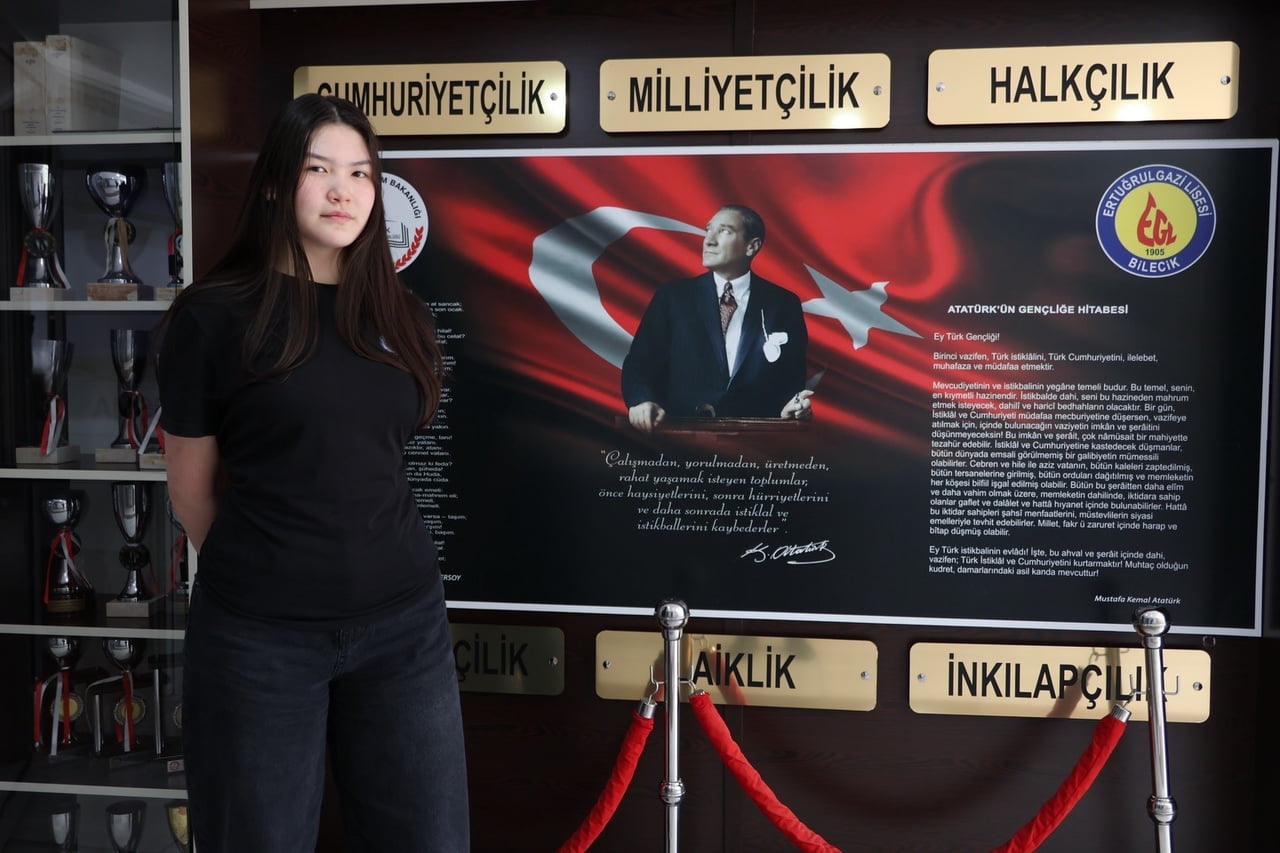 BİLECİKLİ ÖĞRENCİ TÜRKİYE BİRİNCİSİ OLDU
