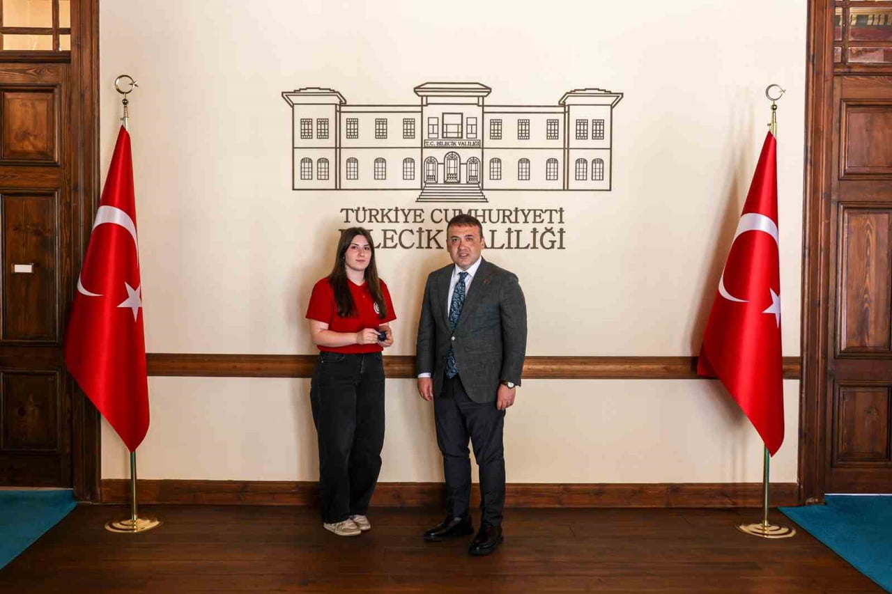 BİLECİKLİ ÖĞRENCİLER TÜRKİYE BİRİNCİSİ OLDU