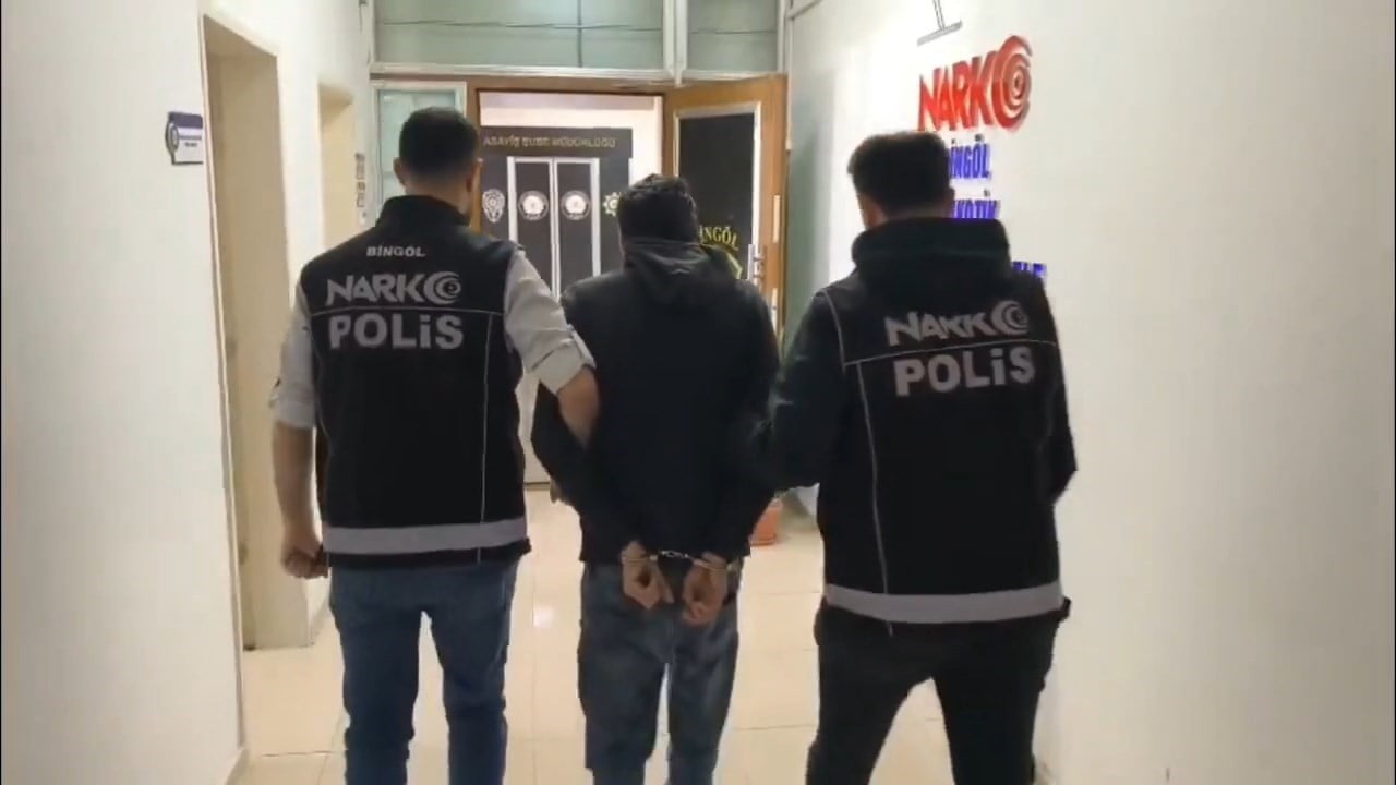 BİNGÖL’DE POLİS EKİPLERİ TARAFINDAN UYUŞTURUCUYLA MÜCADELE KAPSAMINDA YAPILAN ÇALIŞMADA, 1 ŞÜPHELİ...