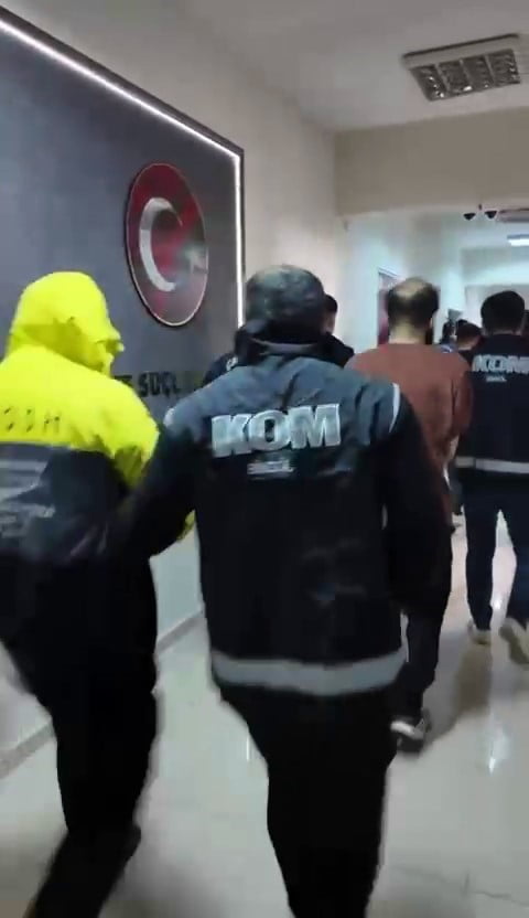 BİNGÖL MERKEZLİ 4 İLDE ORGANİZE SUÇ ÖRGÜTÜNE YÖNELİK DÜZENLENEN EŞ ZAMANLI OPERASYONLARDA 30...