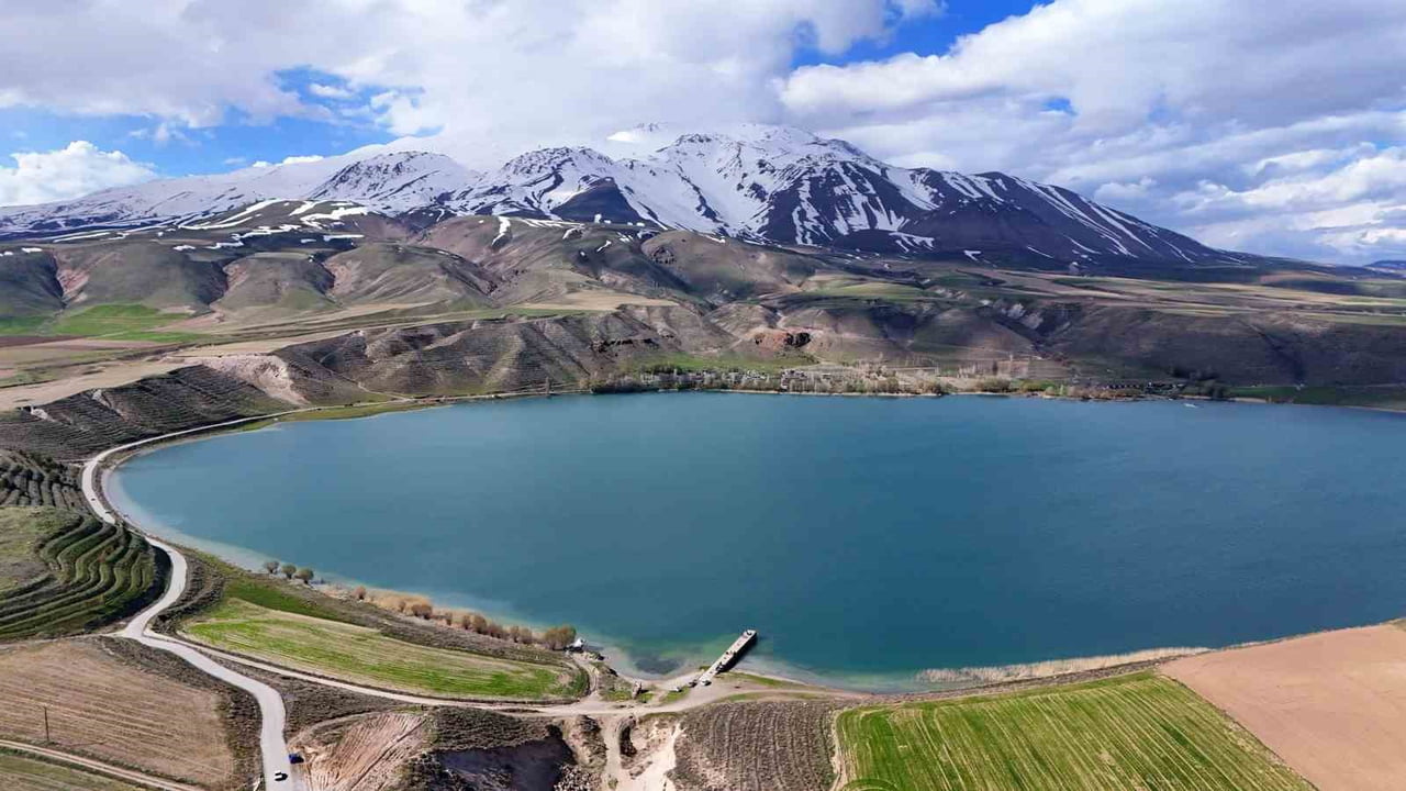 BİTLİS’İN ADİLCEVAZ İLÇESİ SINIRLARINDA BULUNAN SÜPHAN DAĞI VE ETEĞİNDE BULUNAN AYGIR GÖLÜ...