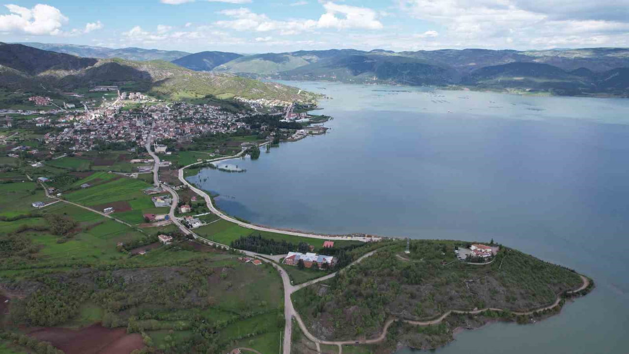 BÖLGEDE ETKİLİ OLAN YOĞUN YAĞIŞLARIN ARDINDAN ALMUS BARAJI'NDA SU SEVİYESİ DİKKAT ÇEKİCİ ŞEKİLDE...