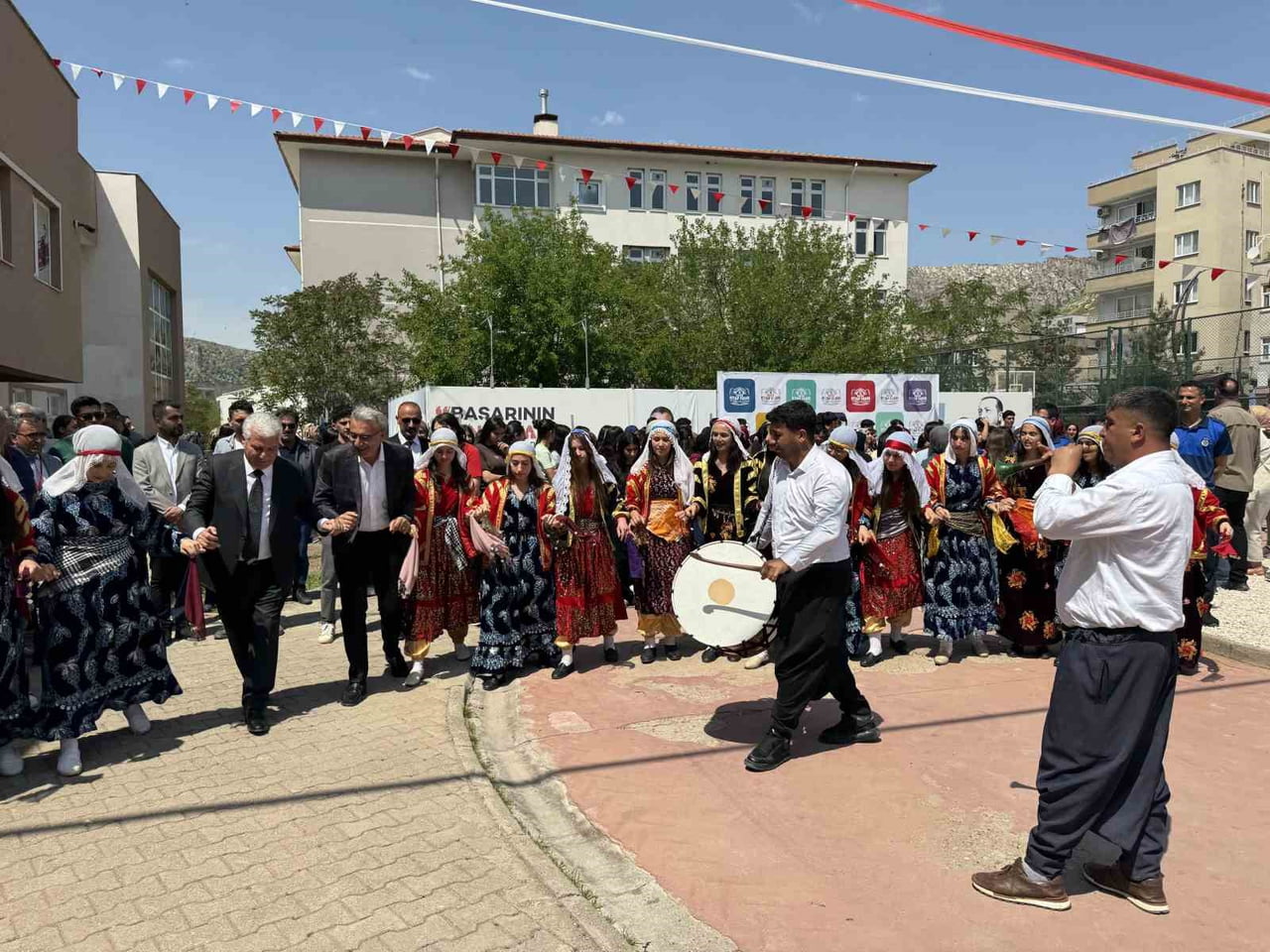 BÖLGENİN EN BÜYÜK FUARLARINDAN OLAN 6. ÇERMİK KİTAP FUARI VE KÜLTÜR SANAT FESTİVALİ...