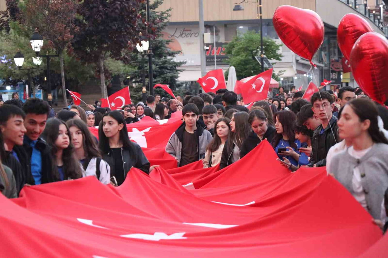 BOLU’DA 19 MAYIS ATATÜRK’Ü ANMA, GENÇLİK VE SPOR BAYRAMI ETKİNLİKLERİ KAPSAMINDA YÜZLERCE...