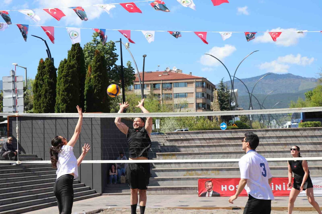 BOLU’DA GENÇLİK HAFTASI İLE 19 MAYIS ATATÜRK’Ü ANMA, GENÇLİK VE SPOR BAYRAMI ETKİNLİKLERİ...