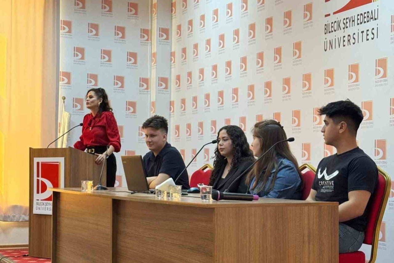 BŞEÜ'DE ERASMUS+ DENEYİMLERİ PAYLAŞILDI