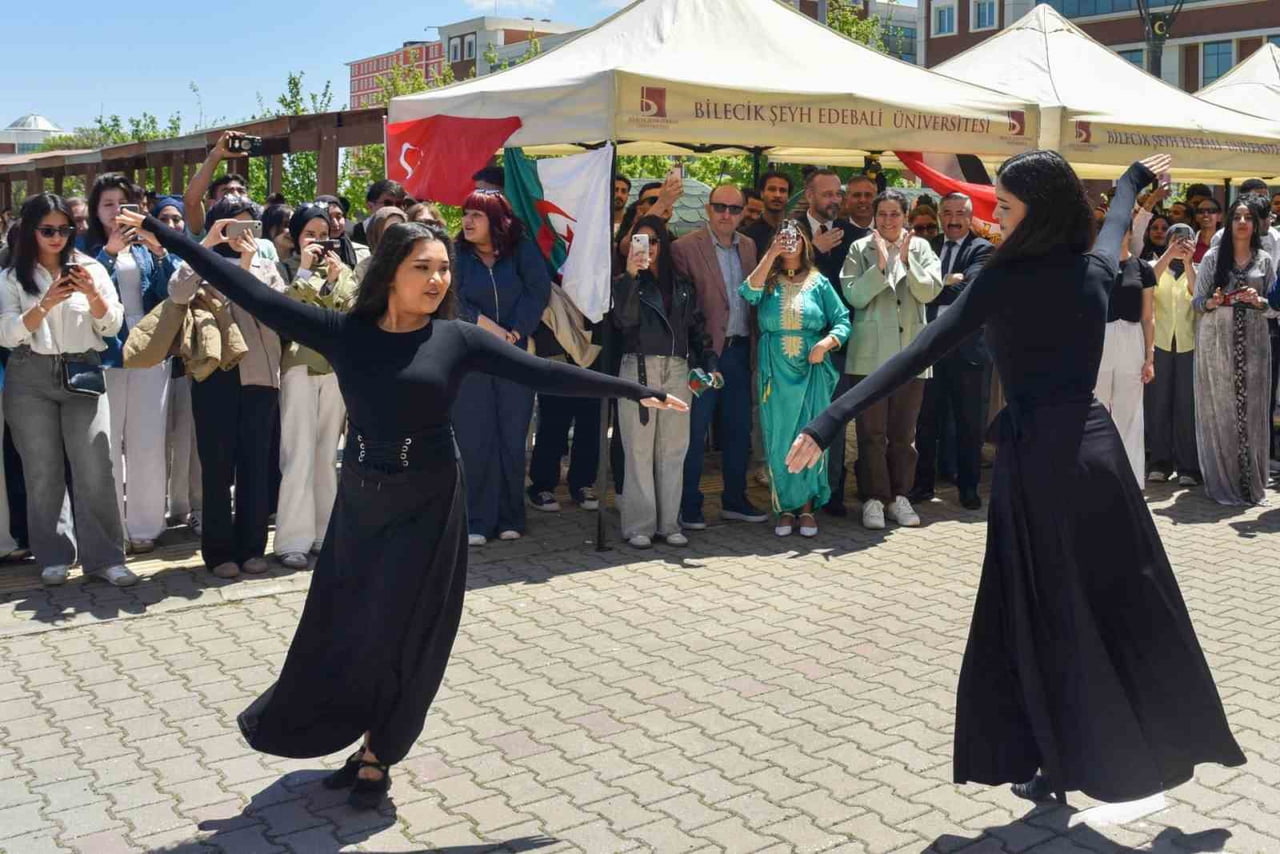 BŞEÜ’ DE KÜLTÜR ŞENLİĞİ COŞKUSU YAŞANDI