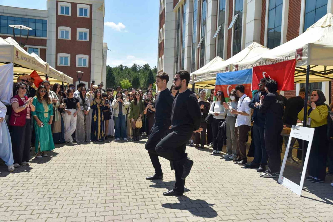 BŞEÜ’ DE KÜLTÜR ŞENLİĞİ COŞKUSU YAŞANDI
