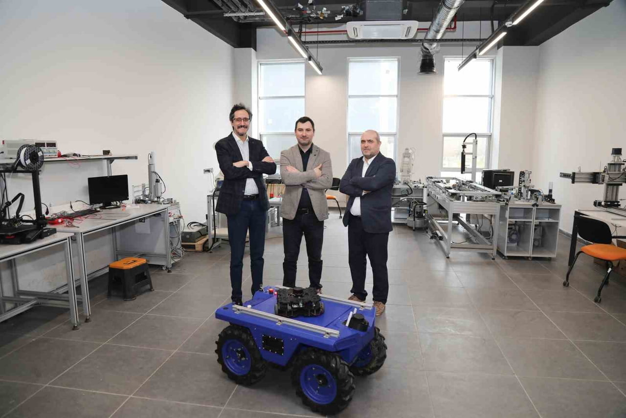 BTÜ’DE GELİŞTİRİLECEK YAPAY ZEKÂ DESTEKLİ SİSTEM SAYESİNDE BİRDEN FAZLA ROBOTUN KULLANILDIĞI...