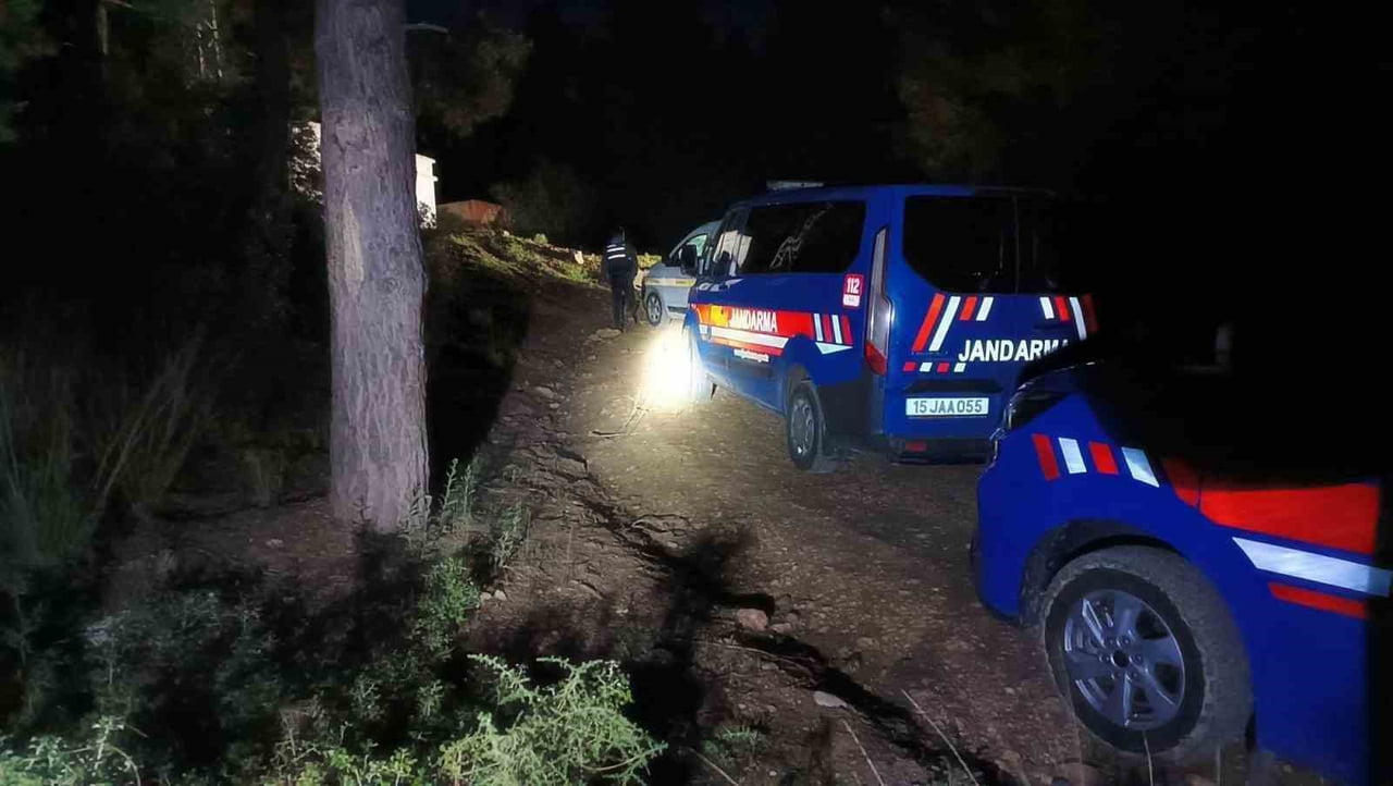 BURDUR’DA SİLAHLA VURULARAK ÖLDÜRÜLDÜKTEN SONRA ÖNCE TOPRAĞA GÖMÜLEN, ARDINDAN YAKILAN KÜBRA...