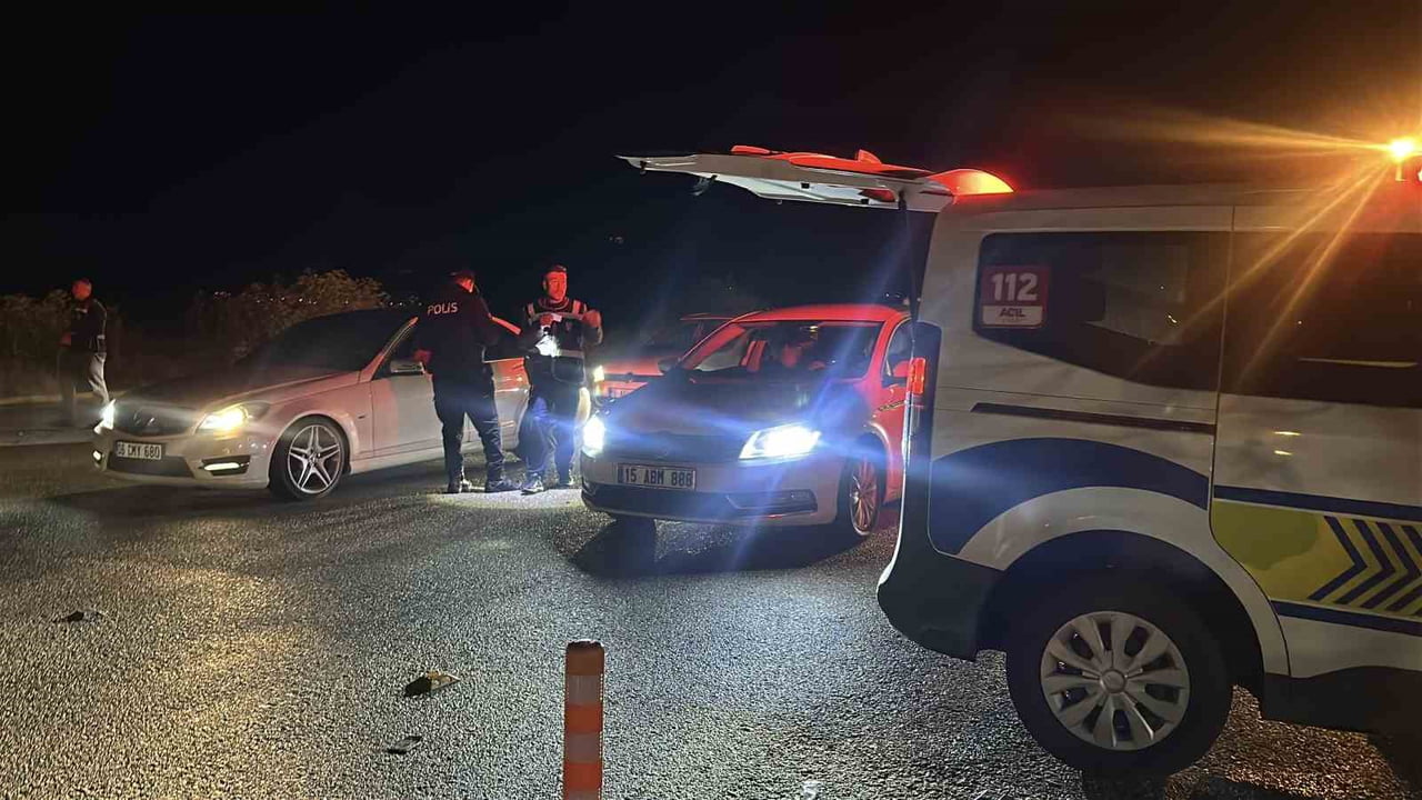 BURDUR İL EMNİYET MÜDÜRLÜĞÜ EKİPLERİ TARAFINDAN PARK VE ÇEVRELERİNDE ASAYİŞ İLE TRAFİK YÖNÜNDEN...
