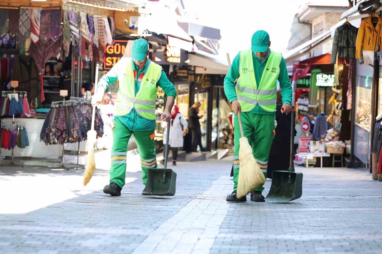 BURSA'DA TARİHİ MEKANLARA ÖZEL TEMİZLİK EKİBİ KURULDU