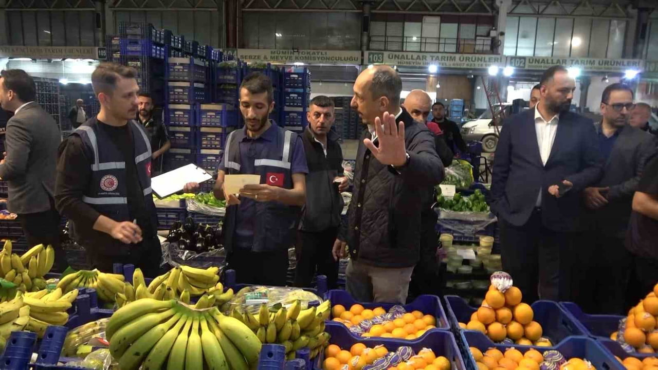 BURSA'DA YAKLAŞAN KURBAN BAYRAMI ÖNCESİ MARKETTEN HALE, OTOBÜS TERMİNALİNDEN FIRINLARA KADAR...