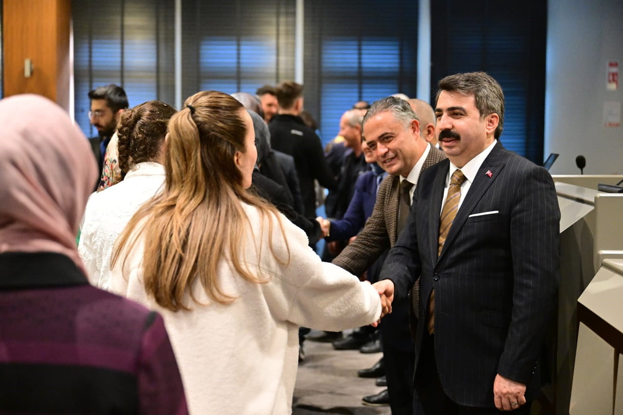 BURSA'DA YILDIRIM BELEDİYE BAŞKANI OKTAY YILMAZ, KURBAN BAYRAMI ÖNCESİ BELEDİYE PERSONELİ İLE...