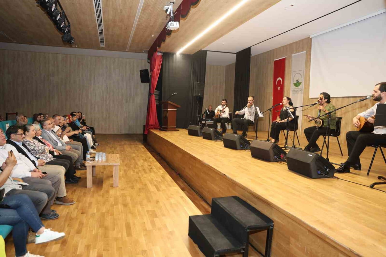 BURSA'NIN FETHİNİN 700. YILI ETKİNLİKLERİ KAPSAMINDA OSMANGAZİ BELEDİYESİ'NİN DÜZENLEDİĞİ "ANADOLU...