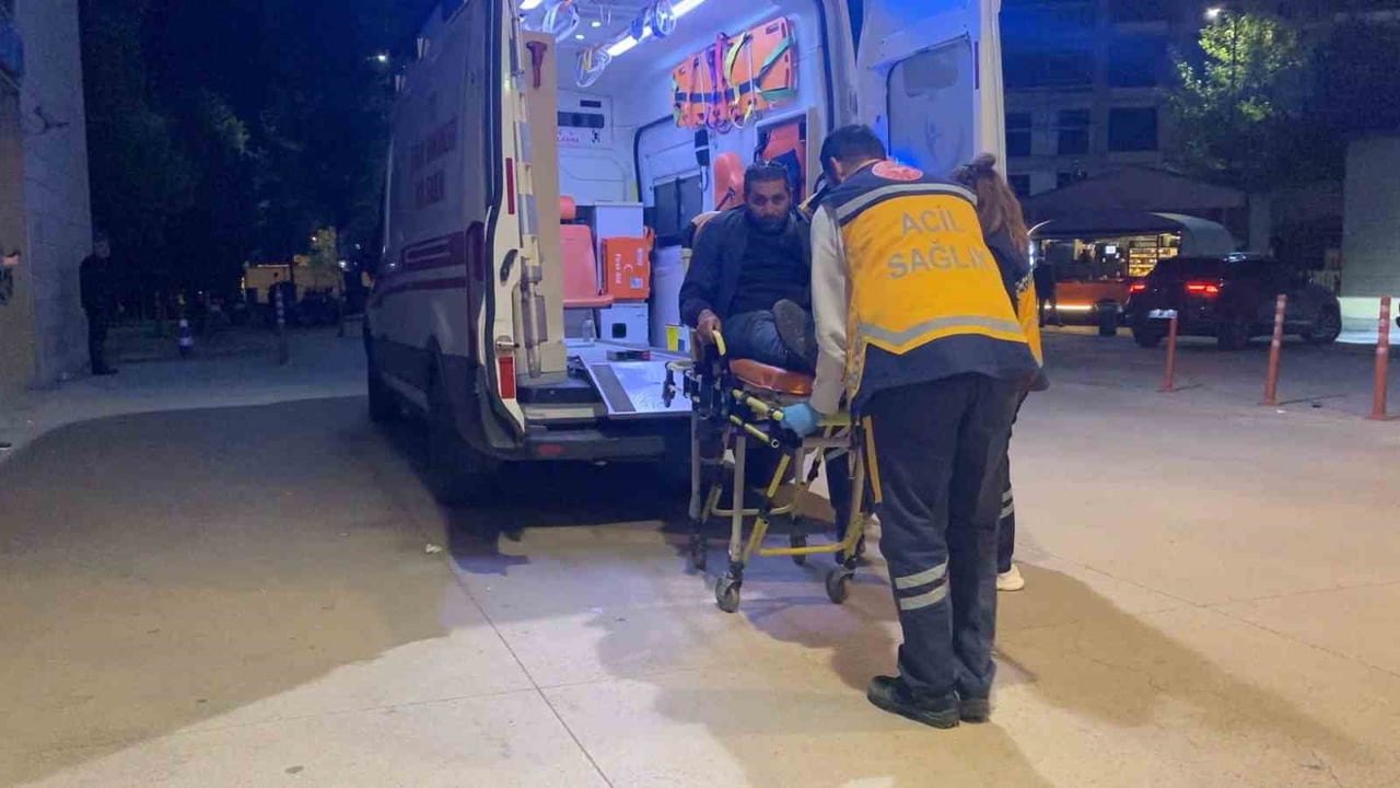 BURSA'NIN İNEGÖL İLÇESİNDE MEYDANA GELEN KAZADA MOTOSİKLET İLE ÇARPIŞAN BİSİKLETİN SÜRÜCÜSÜ...