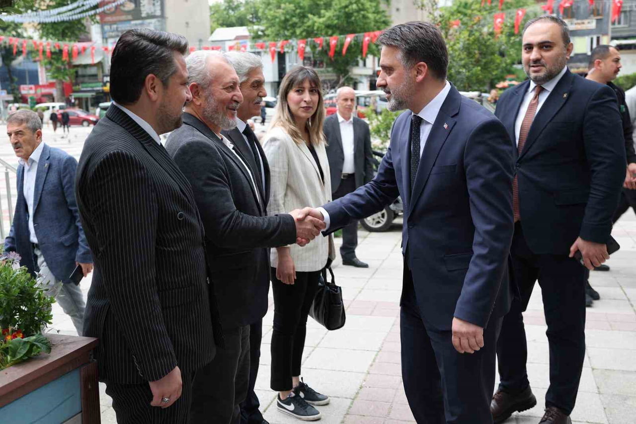 BURSA BÜYÜKŞEHİR BELEDİYESİ BAŞKAN VEKİLİ ŞAHİN BİBA, ORHANGAZİ İLÇESİNİ ZİYARET EDEREK DEVAM EDEN...