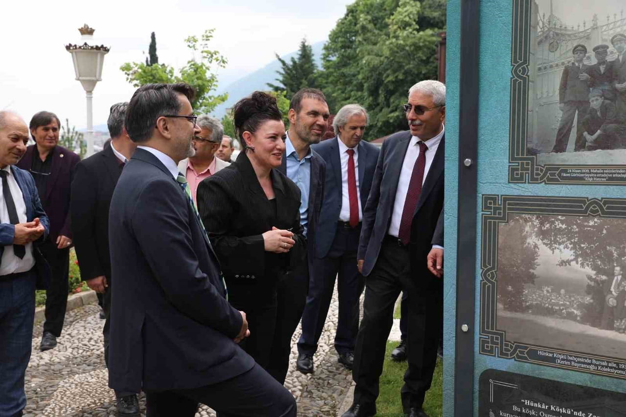 BURSA BÜYÜKŞEHİR BELEDİYESİ EV SAHİPLİĞİNDE HAZIRLANAN ‘HÜNKÂR KÖŞKÜ’NDE ZAMANIN TANIKLARI’...