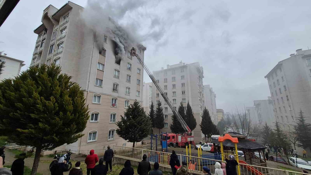 BURSA BÜYÜKŞEHİR BELEDİYESİ İTFAİYE DAİRE BAŞKANLIĞI EKİPLERİ, MART AYINDA BİN 335 YANGIN VE OLAYA...