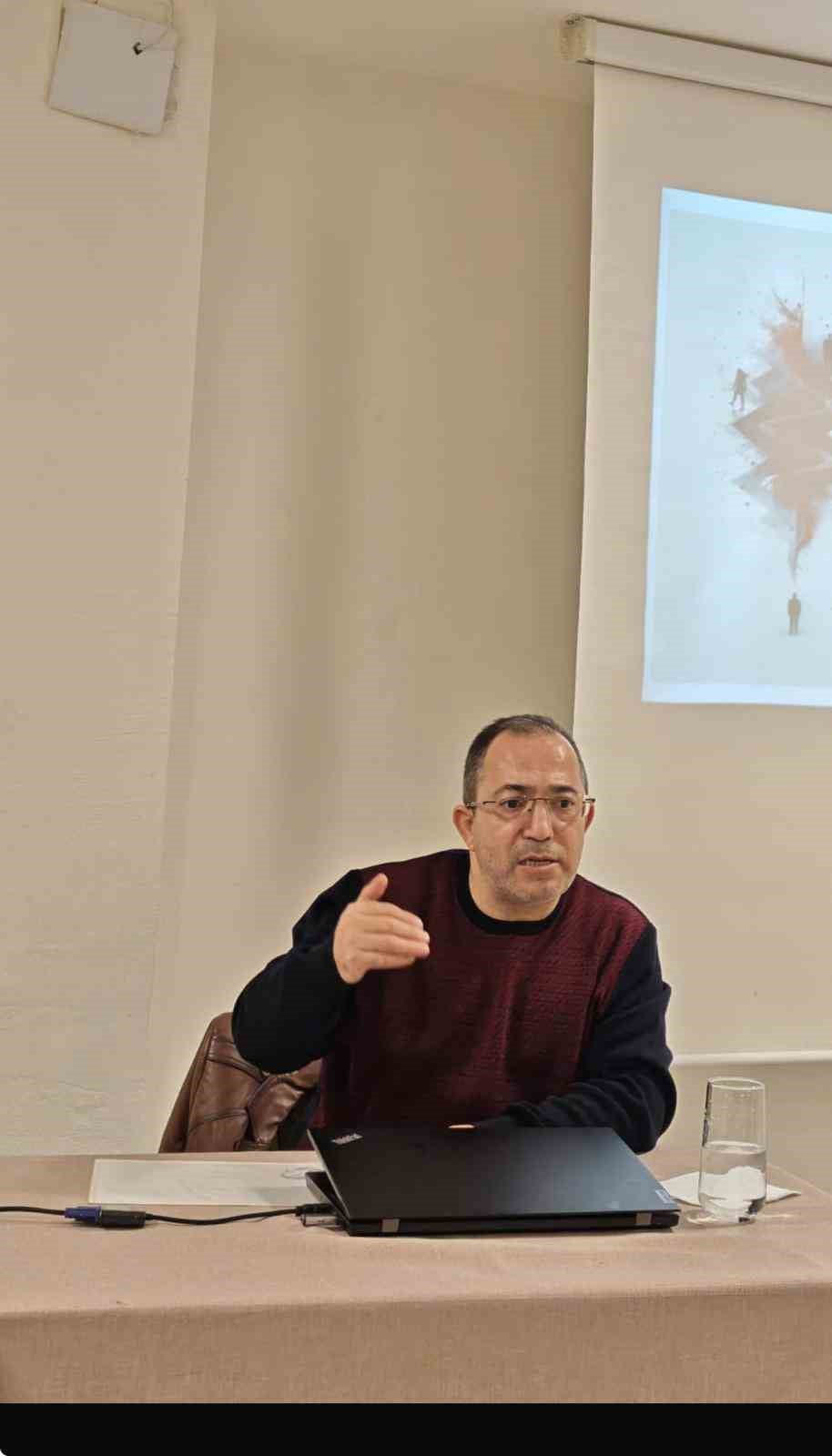 BURSA’DA DÜZENLENECEK OLAN "GÜNCEL AİLE SORUNLARI ÇALIŞTAYI"NDA, AİLE YAPISINI ETKİLEYEN SOSYAL...