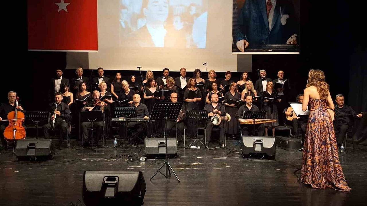 BURSA’DA SANAT MÜZİĞİ TUTKUNLARI, MCS MÜZİK BÜNYESİNDE FAALİYET GÖSTEREN PRUSA TÜRK SANAT MÜZİĞİ...
