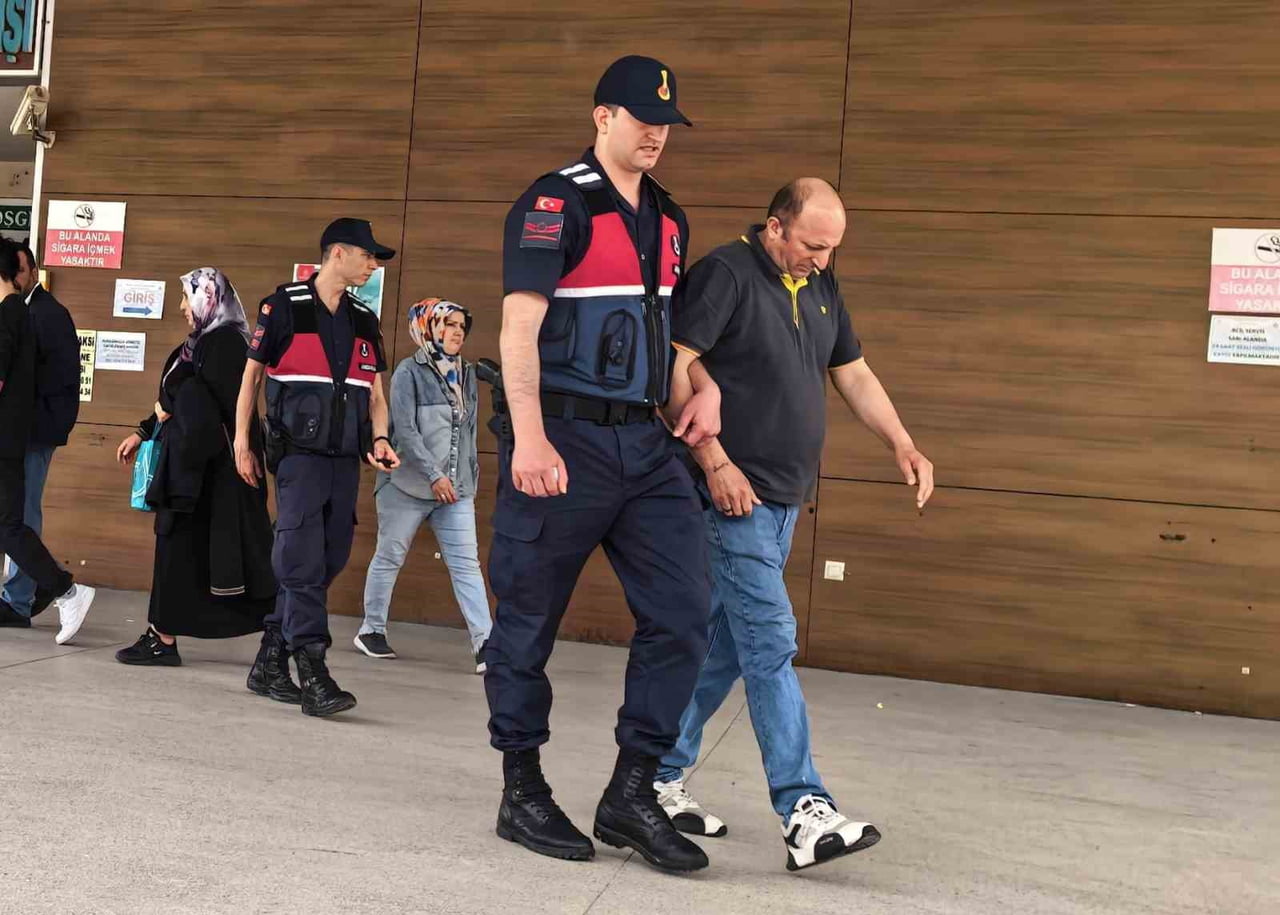 BURSA’NIN İNEGÖL İLÇESİNDE MEYDANA GELEN OLAYDA HAMAMA GELEN KADININ KREDİ KARTINI ÇALIP HARCAMA...