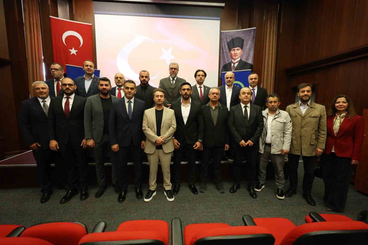 BURSA’NIN SPORCU FABRİKASI BURSA BÜYÜKŞEHİR BELEDİYESPOR KULÜBÜ’NDE KONGRE HEYECANI YAŞANDI. BUSKİ...
