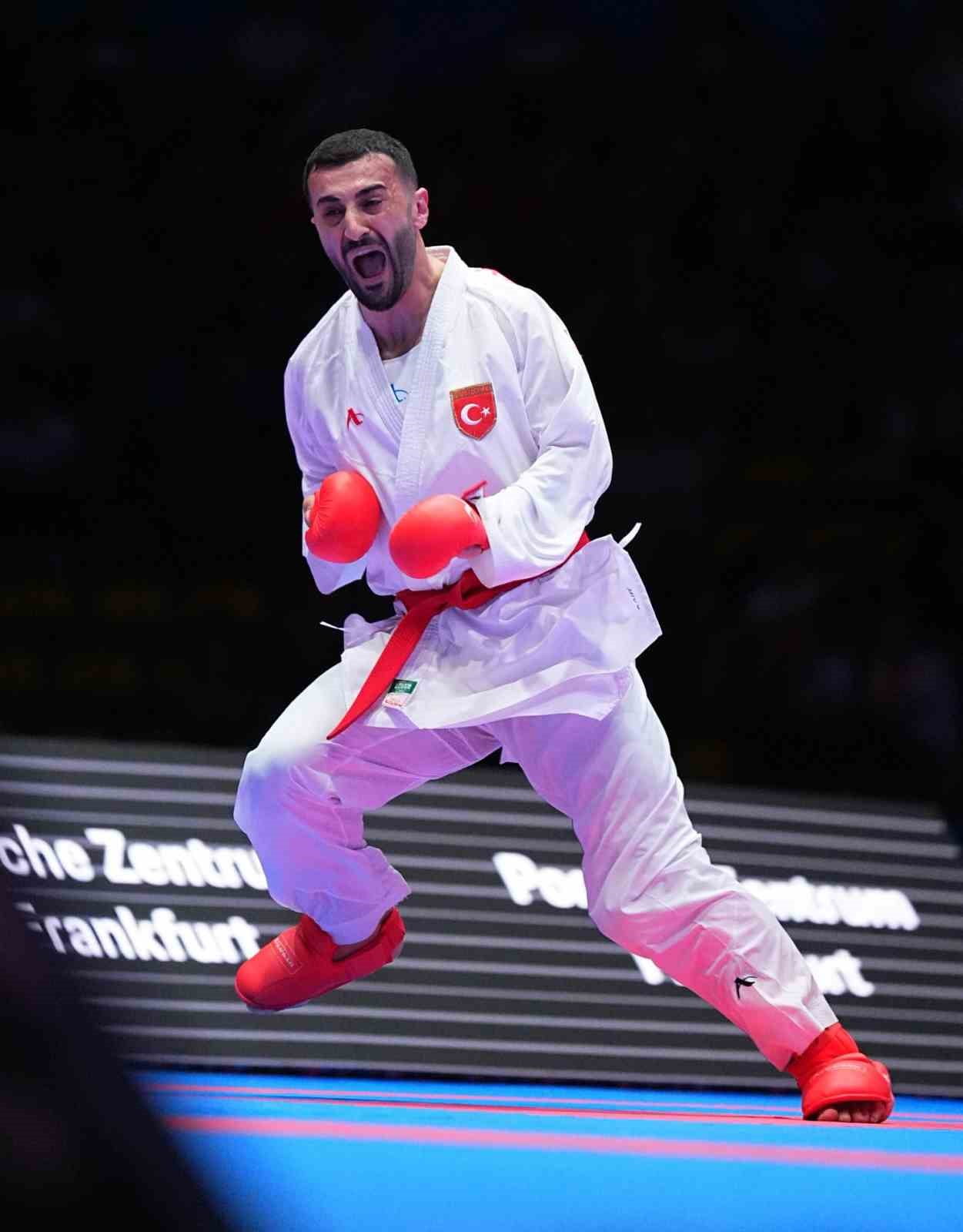 BÜYÜKLER AVRUPA KARATE ŞAMPİYONASI'NDA MİLLİ SPORCU UĞUR AKTAŞ, SAKAT SAKAT ÇIKTIĞI FİNAL MAÇINDA...