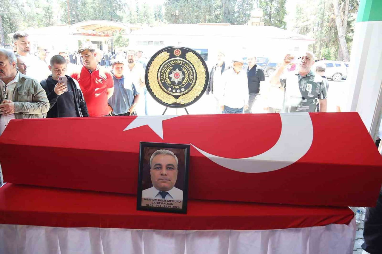 CAHİT KALKAN İÇİN NİZİP İLÇESİNDE CENAZE TÖRENİ DÜZENLENDİ.