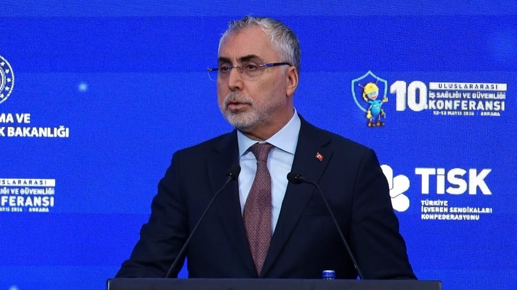 ÇALIŞMA VE SOSYAL GÜVENLİK BAKANI VEDAT IŞIKHAN, "EMEKLİLERİMİZİN KURBAN BAYRAMI İKRAMİYELERİNİ...