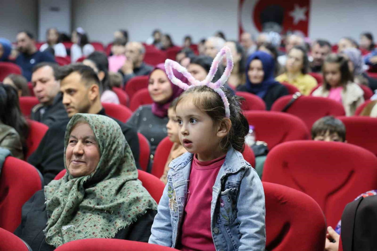 ÇAMELİ’DE DÜZENLENEN MASAL FESTİVALİ’NİN AKŞAM ETKİNLİKLERİ, AİLE EĞİTİMİ SEMİNERİ VE MASAL...