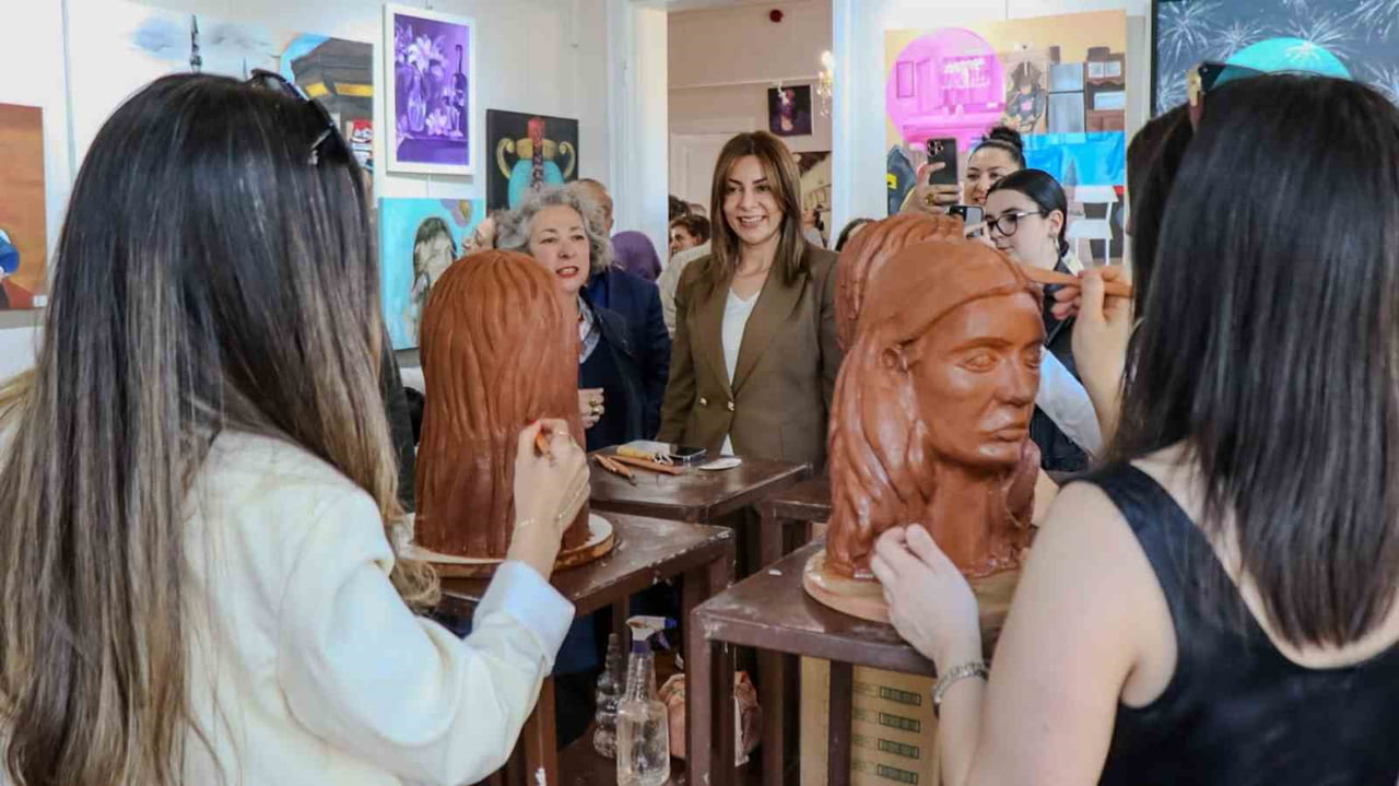 ÇANAKKALE'DE GÜZEL SANATLAR LİSESİ ÖĞRENCİLERİNİN YIL BOYUNCA HAZIRLADIĞI ESERLERDEN OLUŞAN 'YIL...