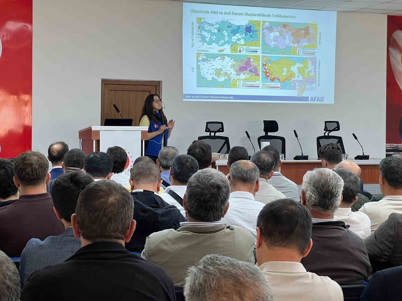 ÇANAKKALE'DE İL MÜFTÜLÜĞÜ PERSONELİNE AFET EĞİTİMİ VERİLDİ.