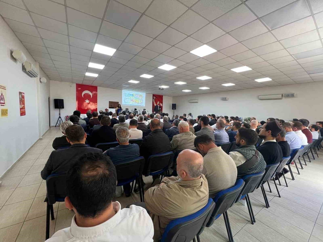 ÇANAKKALE'DE İL MÜFTÜLÜĞÜ PERSONELİNE AFET EĞİTİMİ VERİLDİ.