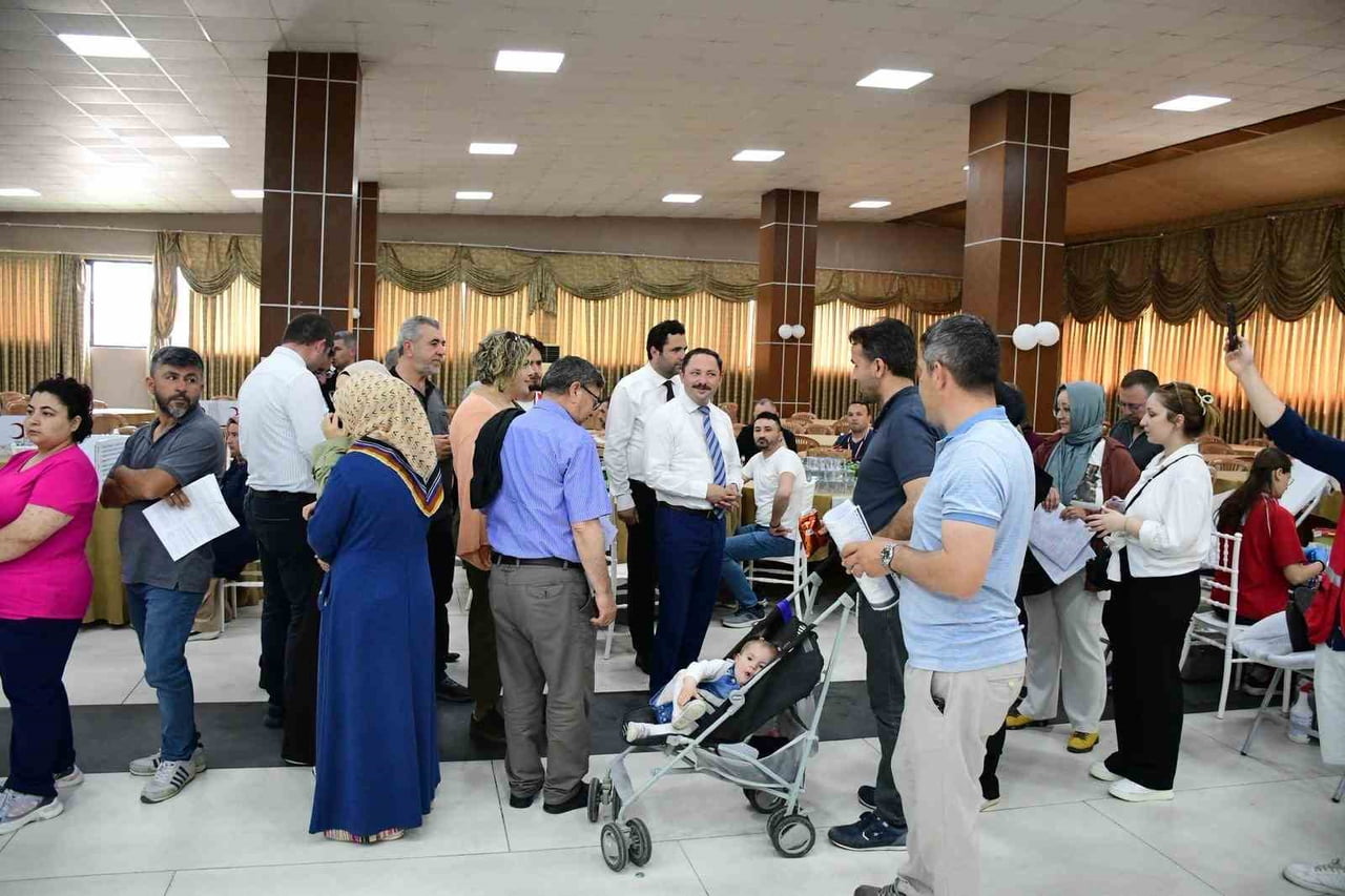 ÇANAKKALE'NİN BİGA İLÇESİNDE 'BUGÜN OKULUMDA KAN-PANYA VAR' ETKİNLİĞİ İLE KAN BAĞIŞI...