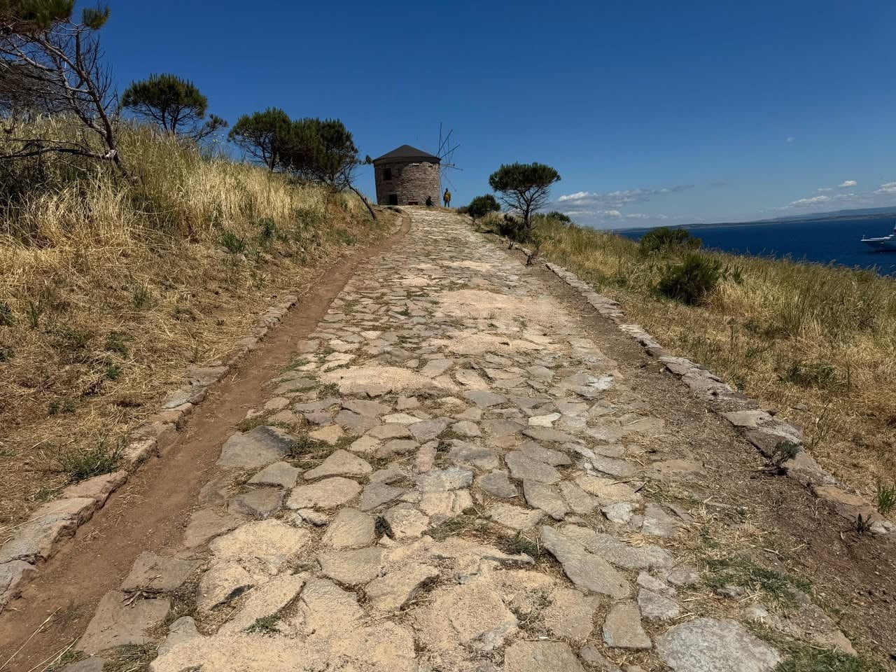 ÇANAKKALE'NİN KUZEY EGE DENİZİ'NDEKİ BOZCAADA İLÇESİNDE KAYMAKAMLIK TARAFINDAN ADANIN TARİHİ...