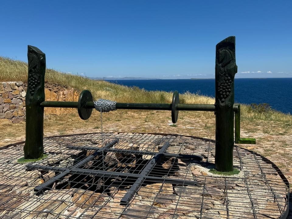 ÇANAKKALE'NİN KUZEY EGE DENİZİ'NDEKİ BOZCAADA İLÇESİNDE KAYMAKAMLIK TARAFINDAN ADANIN TARİHİ...